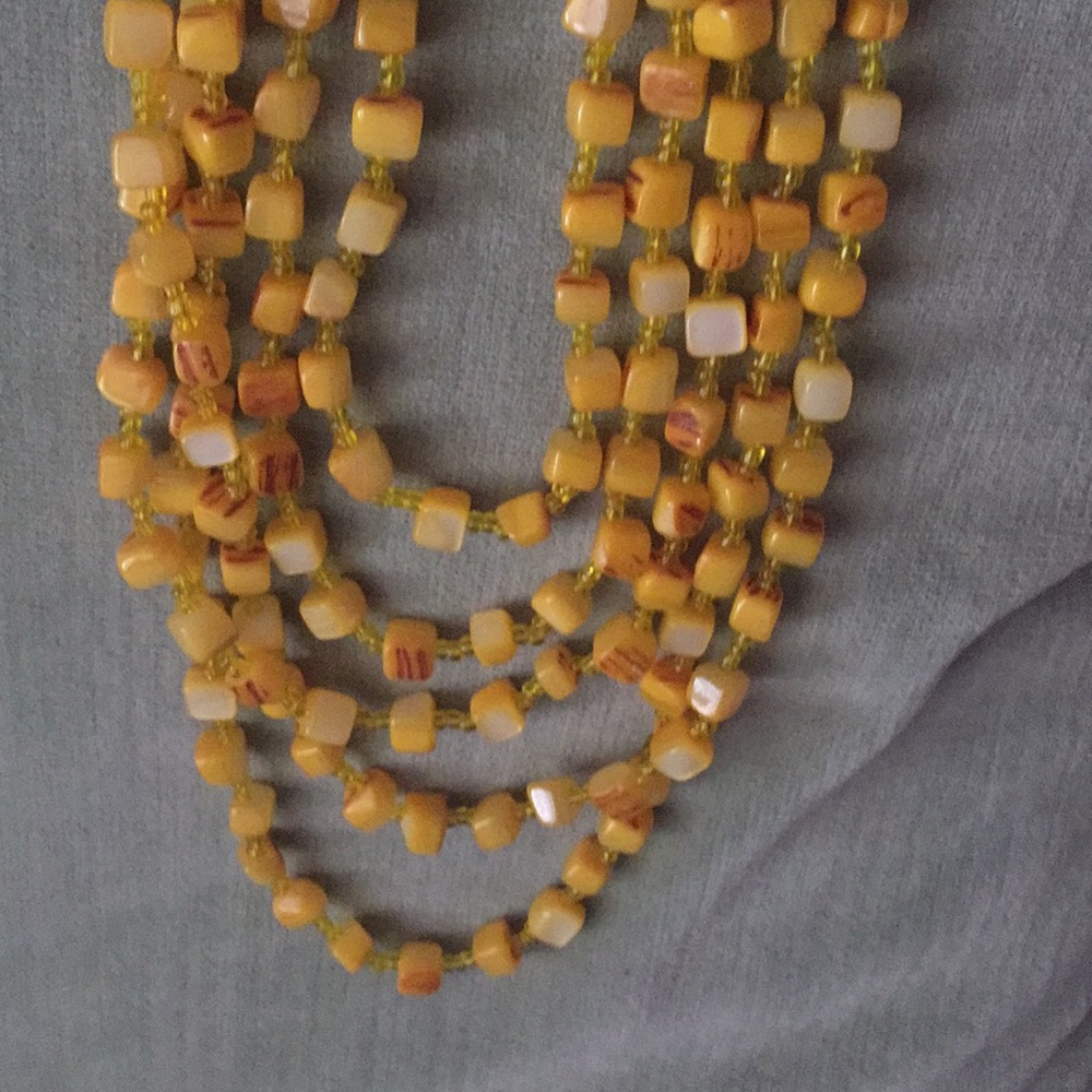 🛍Yellow beaded 5-layer necklace